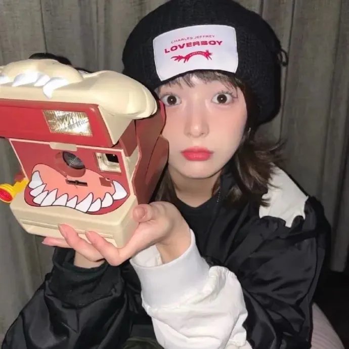 一笑随歌